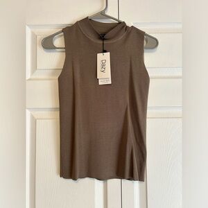 BROWN/ TAN SHORT SLEEVE SWEATER